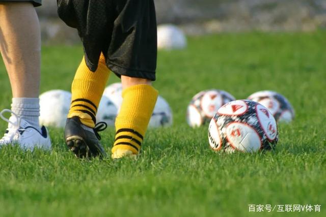 晨观世界杯｜阿根廷险胜晋级 “岛国童话”创历史